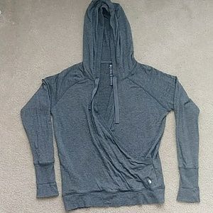 Cross over sweatshirt